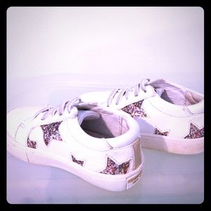 Kenneth Cole Reaction baby / toddler sneakers